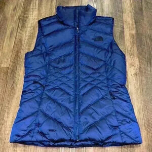 The North Face 550 Women’s Blue Down Puffer Vest size XS Beautiful!!
